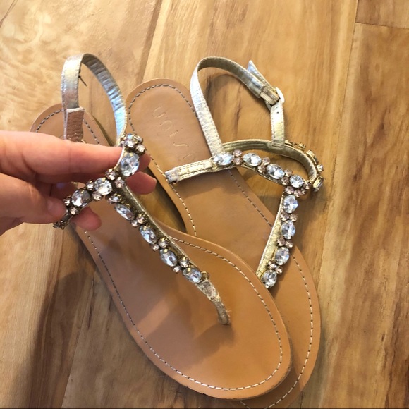 LIKE NEW JEWELED SANDALS - Picture 3 of 6